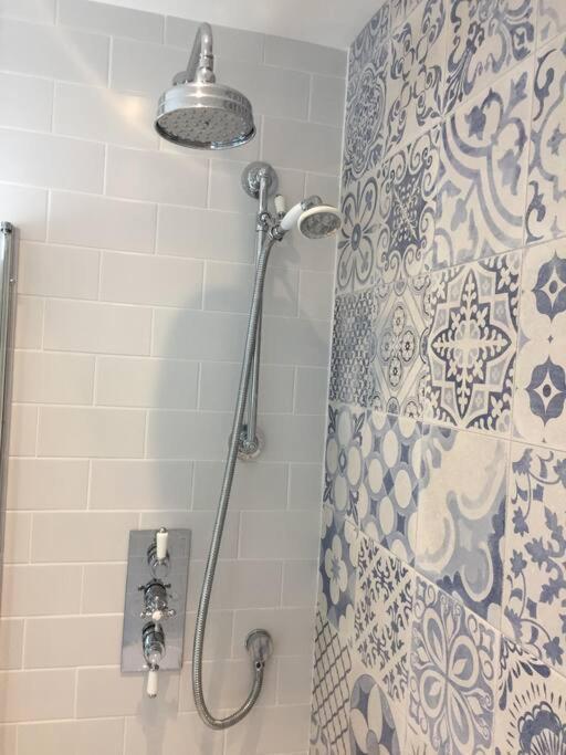 Newly Refurbished Traditional Cottage Blackrock بلاكروك المظهر الخارجي الصورة